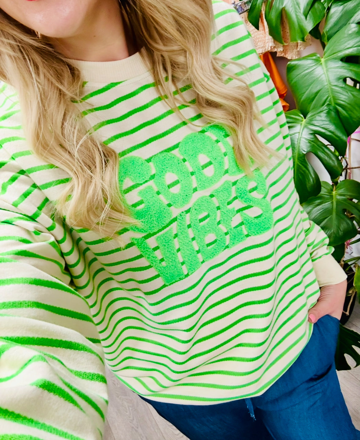 Good Vibes Sweater Green